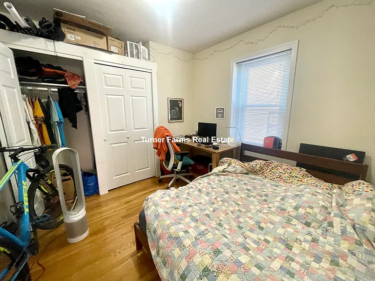 1054-1056 Cambridge St #2F — Photo 21