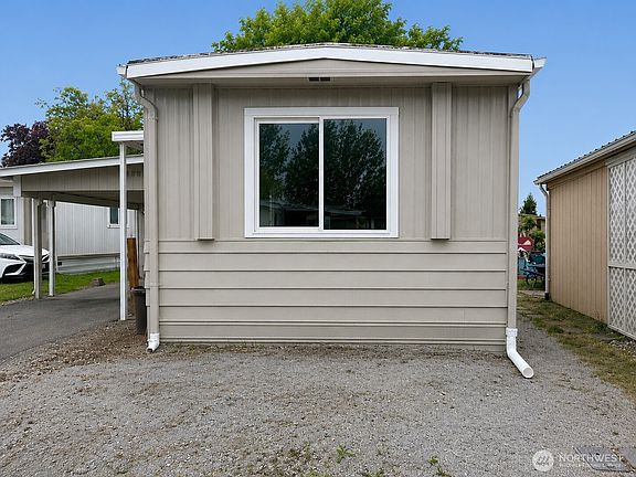 2nd image of 2600 E Division Street #108