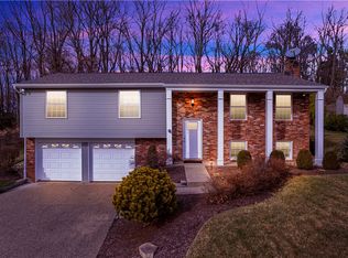 425 Lorlita Ln, Pittsburgh, PA 15241