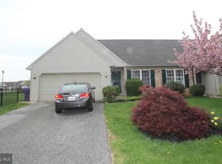 4135 Green Park Dr, Mount Joy, PA 17552