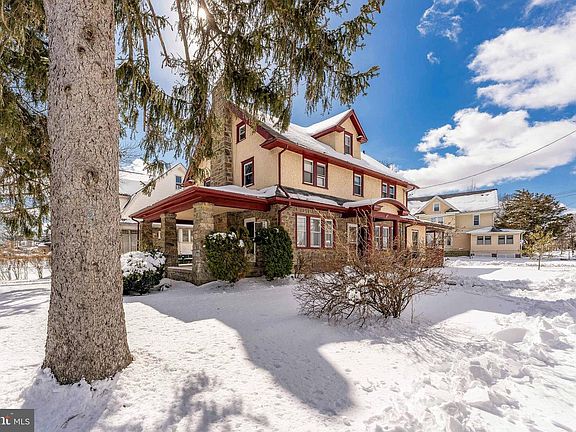 3rd image of 1232 Darby Rd