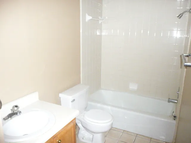 2802 NE 9th St #A6 — Photo 14