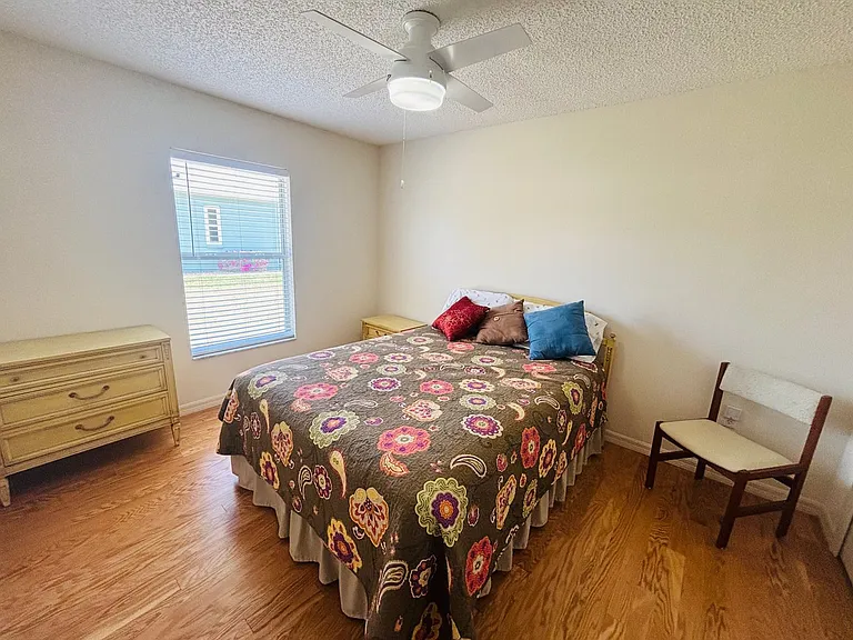 15596 SW 13th Cir — Photo 20