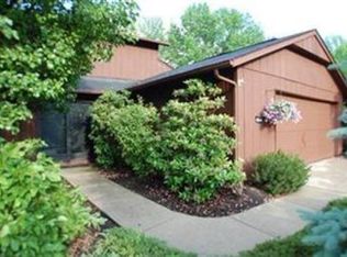 17817 Cliffside Dr #4927, Strongsville, OH