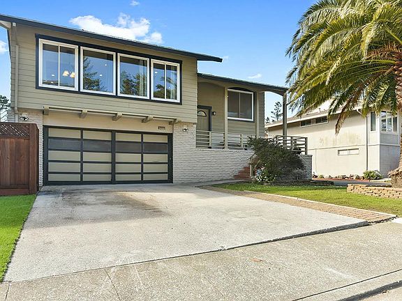 3rd image of 3630 Sneath Ln