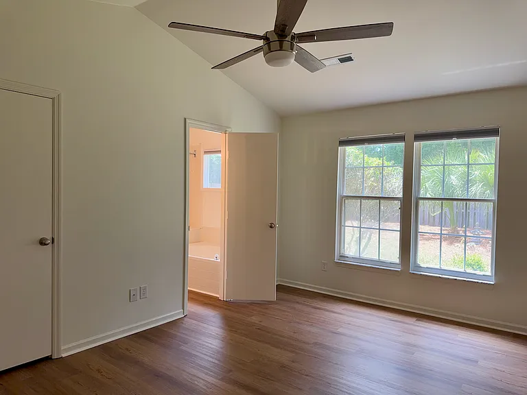 2004 Presidio Dr — Photo 18