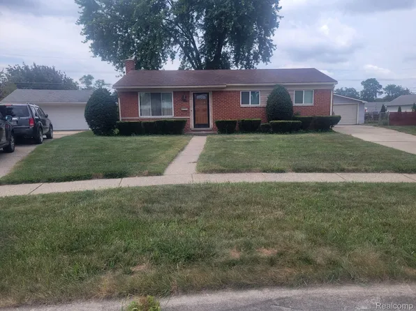 8424 Antwerp Dr, Sterling Heights, MI 48313