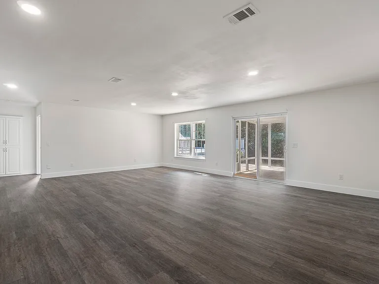 800 Shadow Ridge Dr — Photo 16