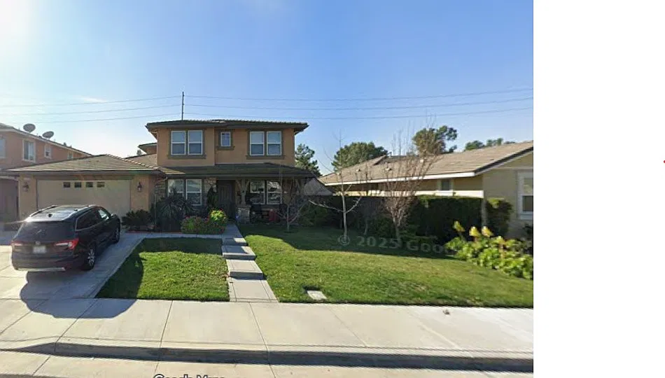 4 bed, 3297 sqft, $4,000 — Photo 1