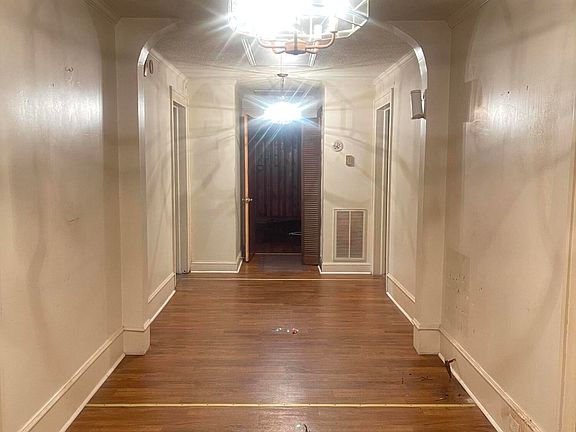 5th image of 4302 Martin Luther King Junior Street