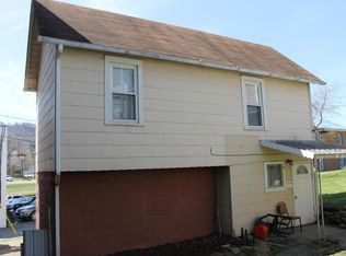 Whortleberry Ave, Summersville, WV 26651