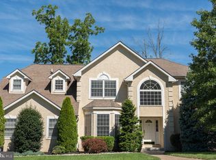 2302 Cordus Ln, Huntingdon Valley, PA 19006