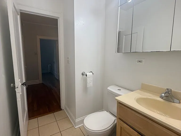 2247 Ridge Ave — Photo 10