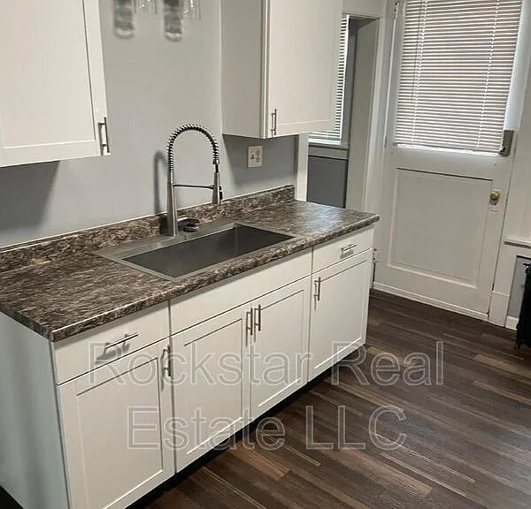 1524 W Gardner Ave #1 — Photo 11