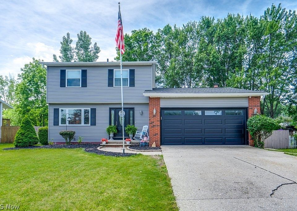 1st image of 3896 Buckingham Dr