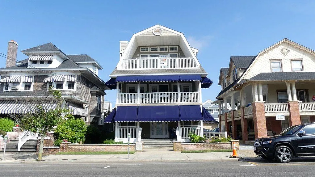 1224 Ocean Ave — Photo 1