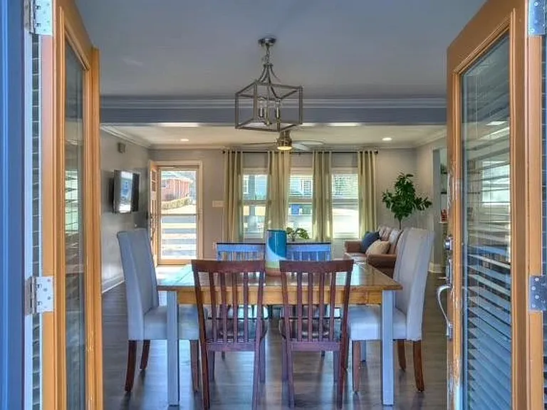 2225 Baker Ter NW — Photo 7
