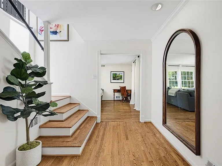 4966 Cambridge Dr — Photo 9