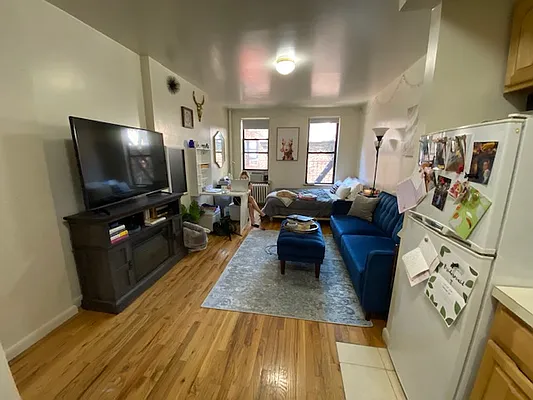 Rented by Mdays Realty | media 19