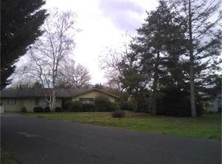 225 Parkhill Pl, Grants Pass, OR