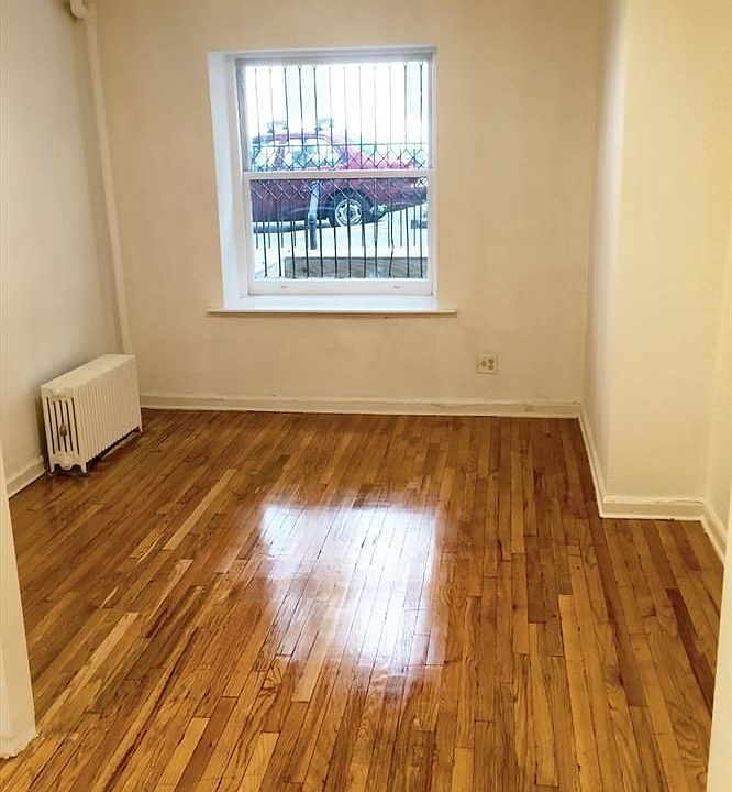 1st image of 120 W 73rd St APT 1A