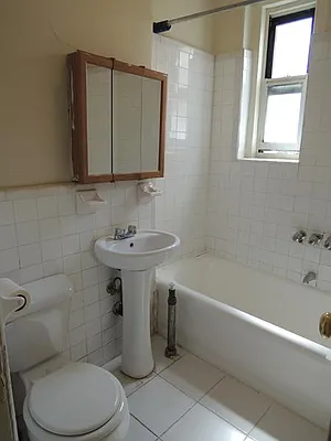 Rented by Lang Realty LLC | media 10