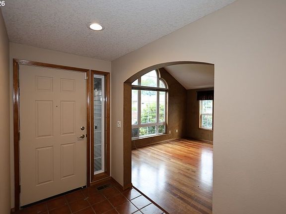 4th image of 1609 NE 150th Ave