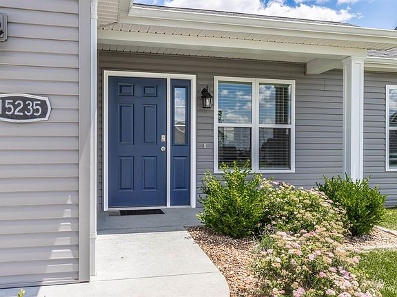 3rd image of 15235 Shakespeare Dr