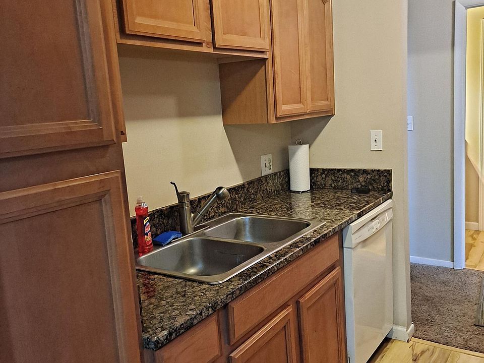 1st image of 1675 Cedarwood Dr APT E