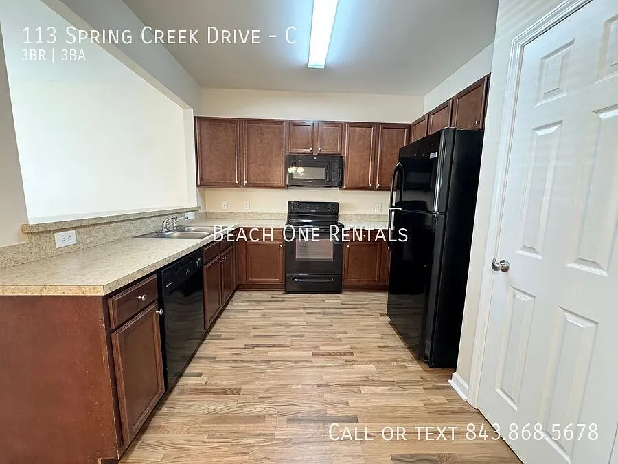 Myrtle Beach - 3 Bedroom / 2.5 Bathroom Townhome — Photo 4