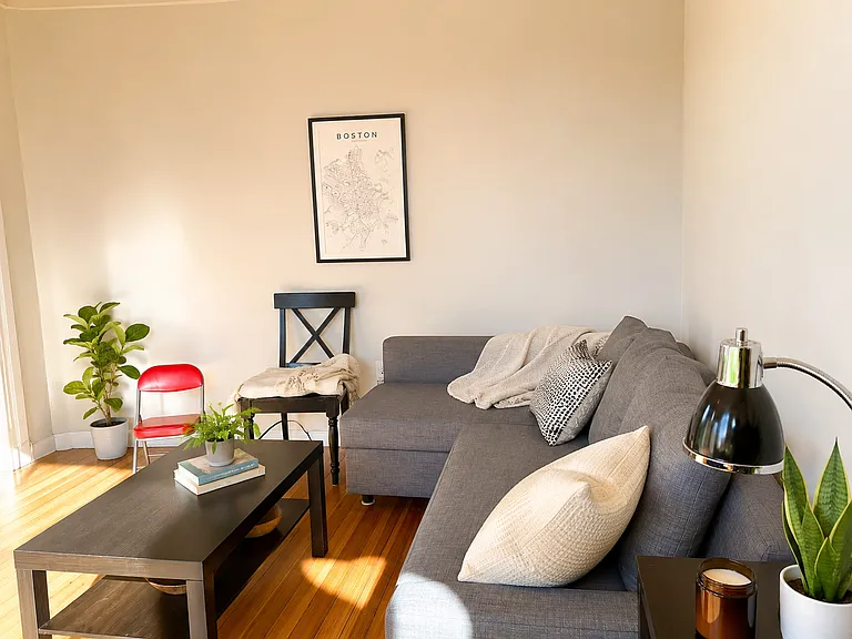 1954 Beacon St #1 — Photo 4