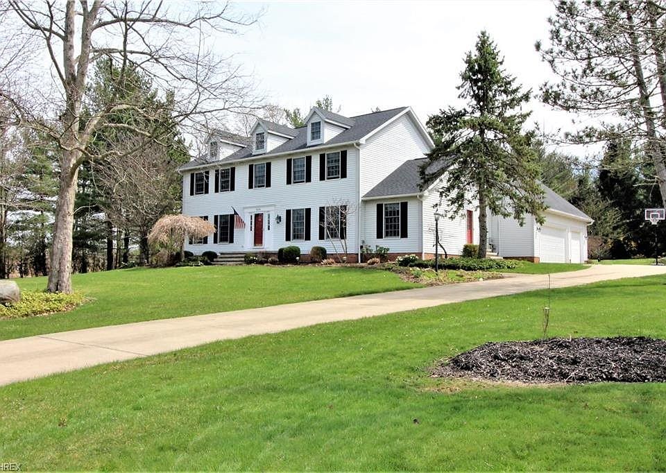 1st image of 3018 Spruce Ln