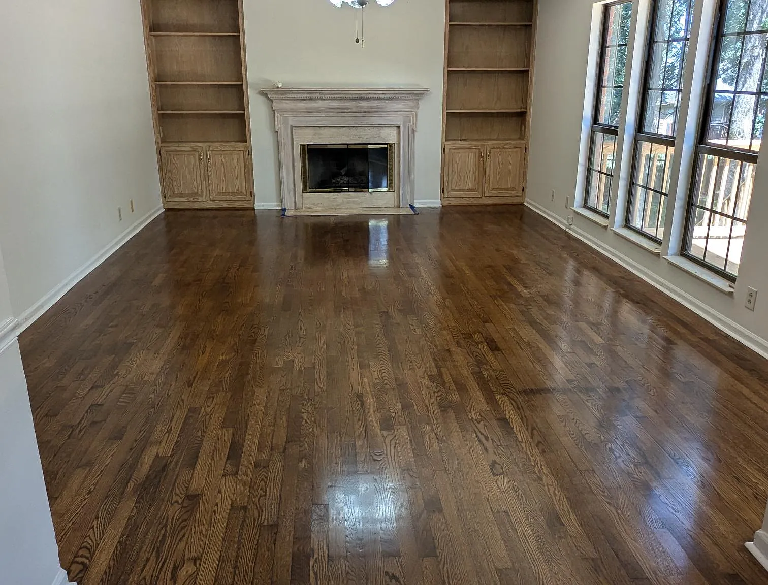 1117 Elkader Court South - 1 — Photo 3