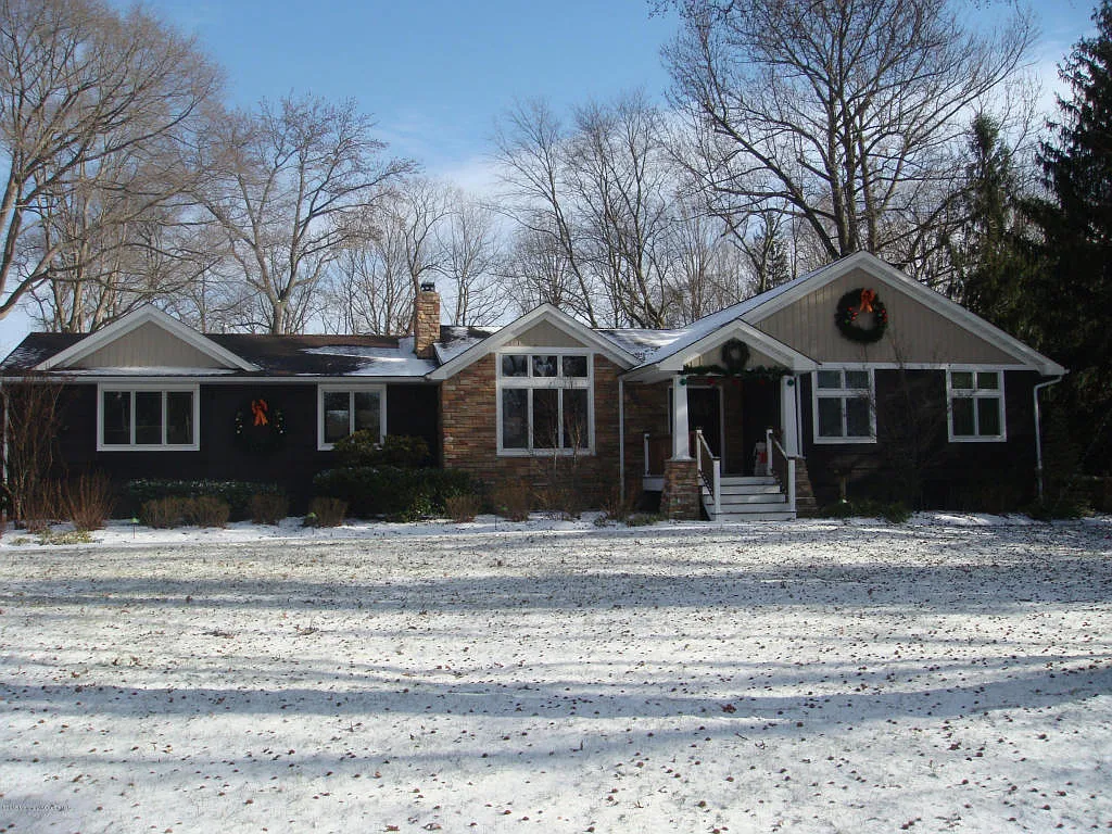 92 Leedsville Dr photo 1