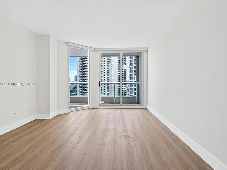 21055 Yacht Club Dr #1903 — Photo 20