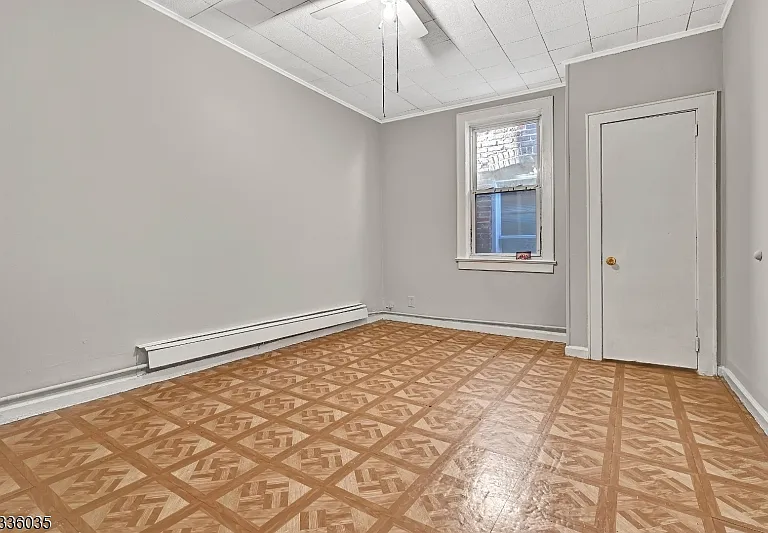 2 Columbus Pl #2R — Photo 4