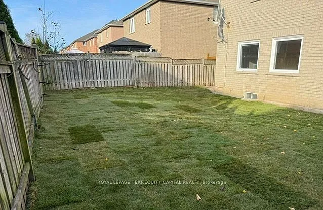 169 Flagstone Way — Photo 16