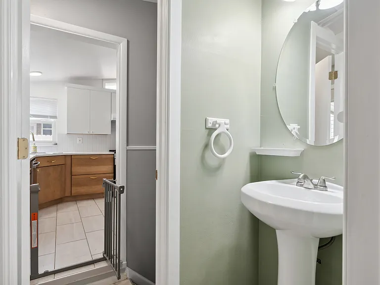 3205 Braddock St — Photo 11