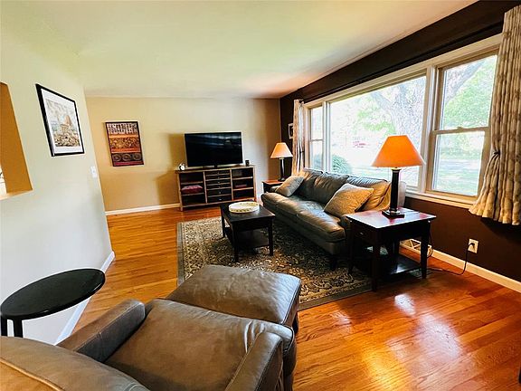 3rd image of 2706 Sherman Street