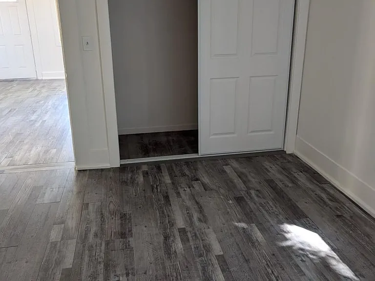 1020 Jefferson St — Photo 9