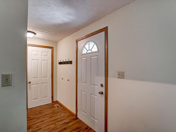 5th image of 1337 Silvertree Dr