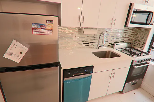 Rented by PMG Real Estate  | media 14