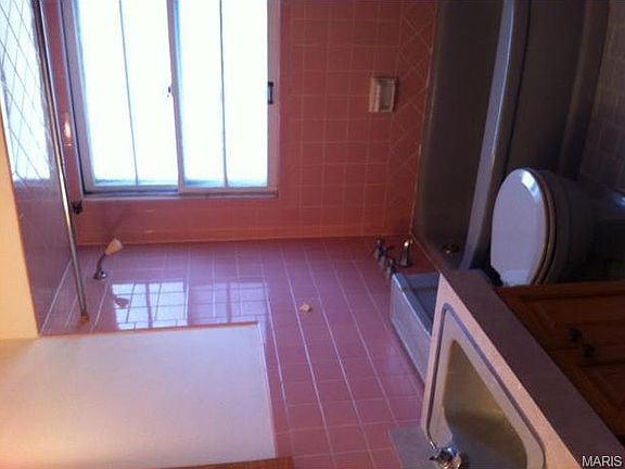 5th image of 1265 Lindsay Ln
