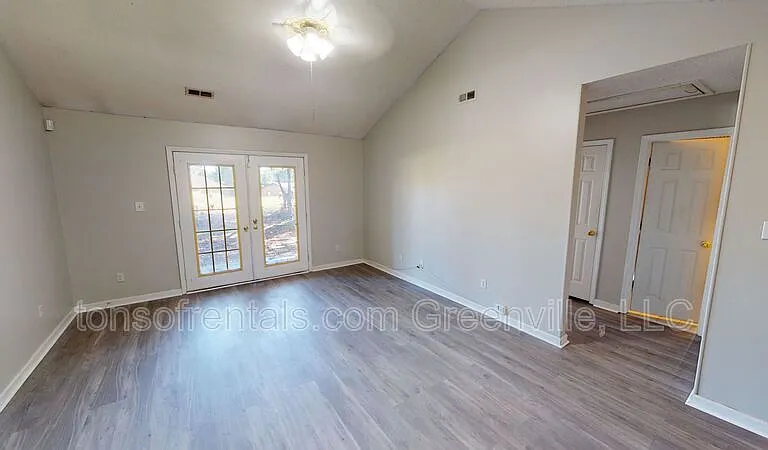 1552 Shoally Creek Rd — Photo 2