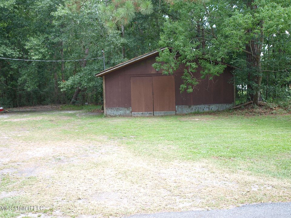 1st image of McVeay Ln