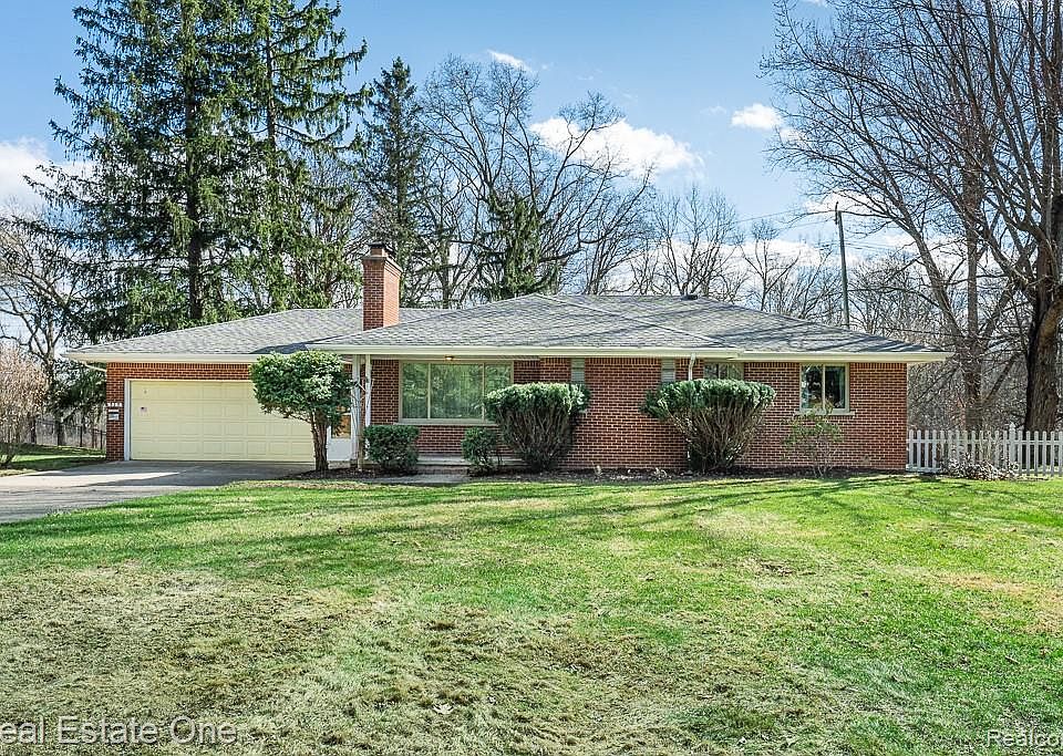 1st image of 515 Whims Ln