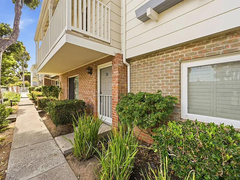 839 Del Mar Downs Rd #D — Photo 10