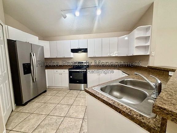 4th image of 1419 Verona St