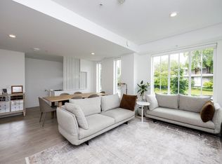 918 W 49th Ave, Vancouver, BC V5W 2H5