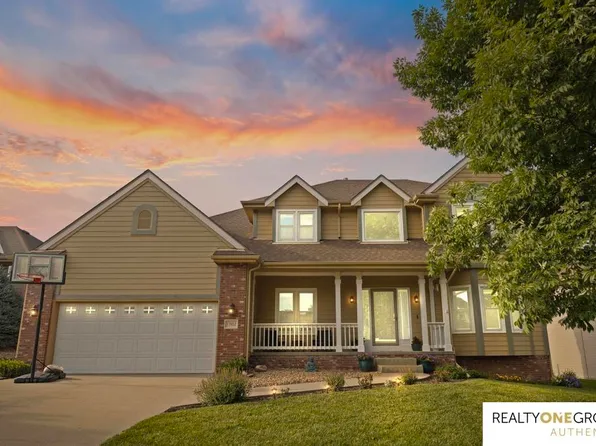 17812 Washington Cir, Omaha, NE 68135